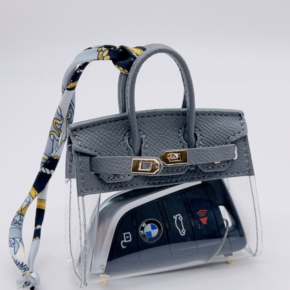 Chic Multi-Use Mini Bag Charm Perfect for Keys, AirPods,Makeup Essentials - Picture 10 of 12